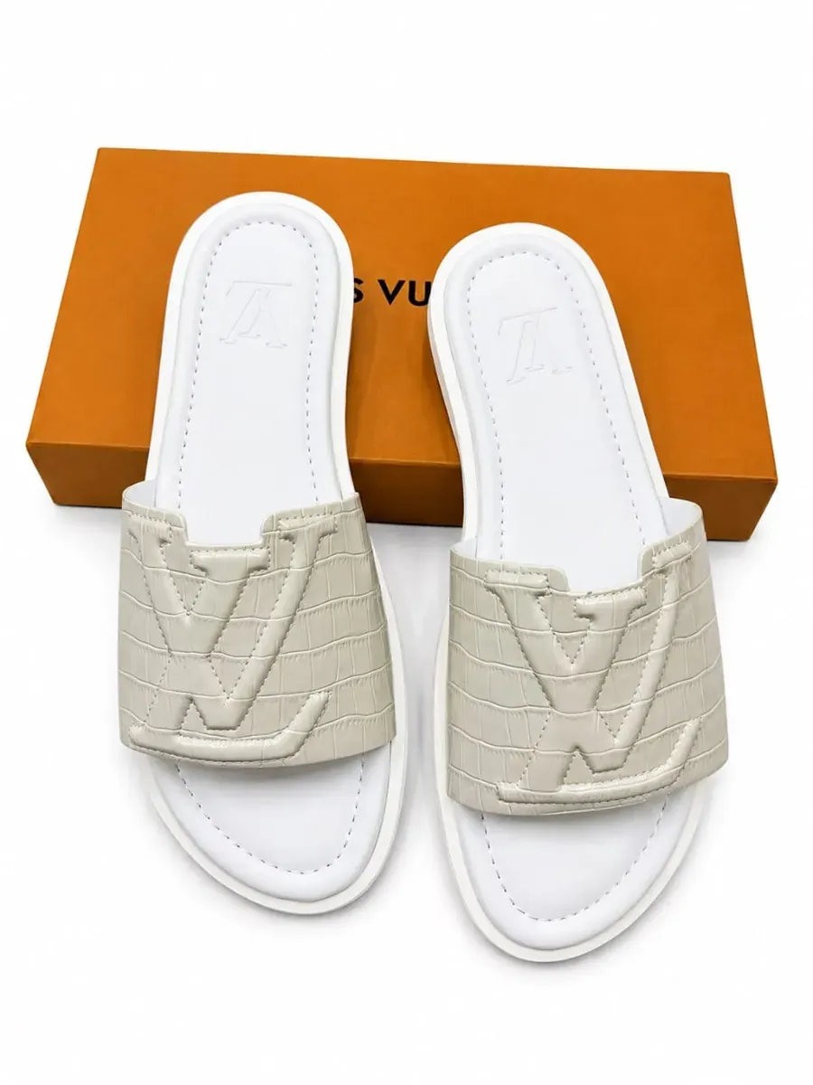 Louis Vuitton Claquette V Effet Croco